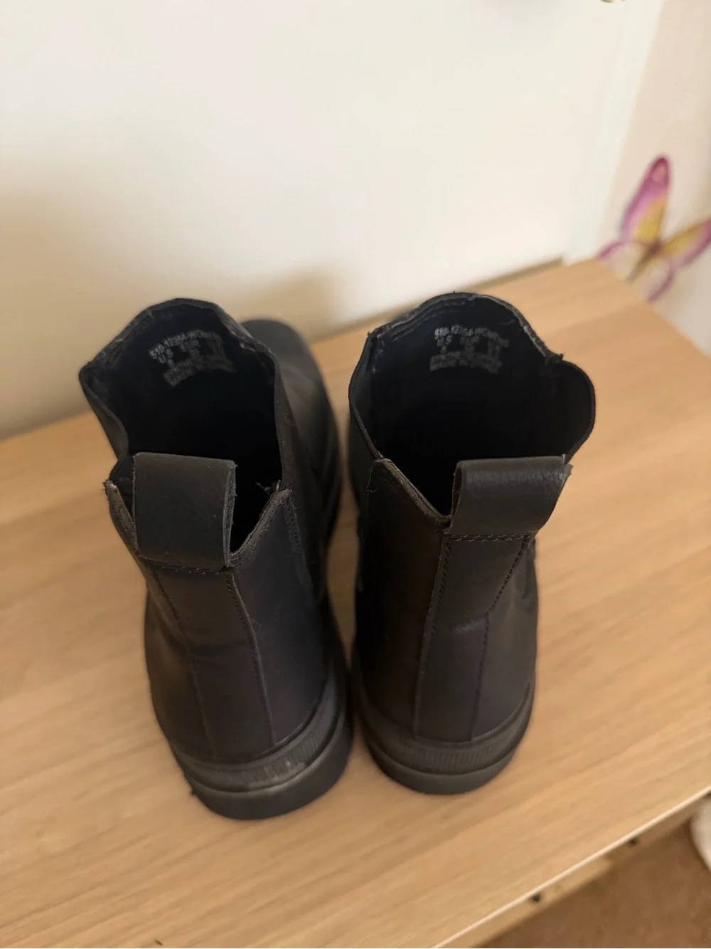 Levi’s Black Platform Chelsea Boots